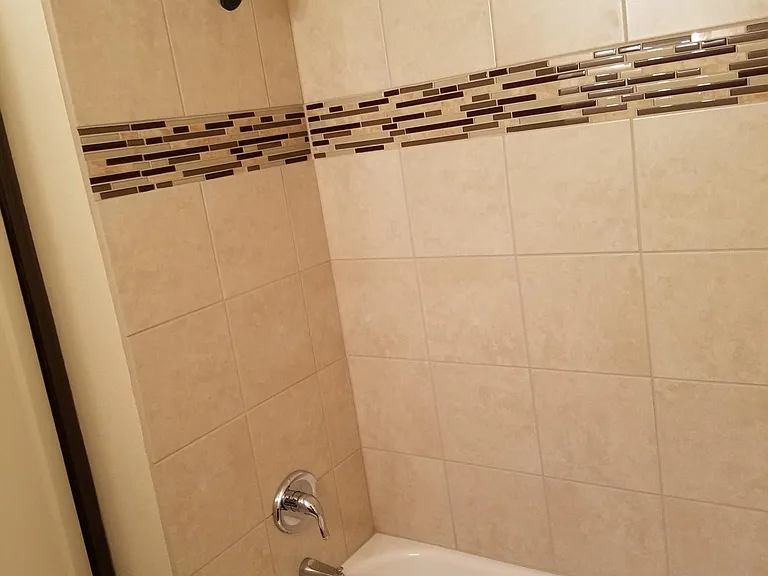 122 W Amherst Ct — Photo 5