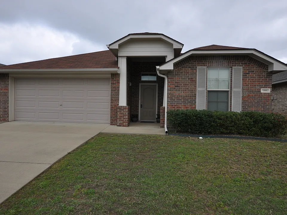 19993 Meadow West Ln