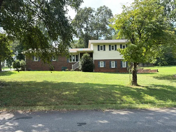 302 Ridgewood St, Easley, SC 29642