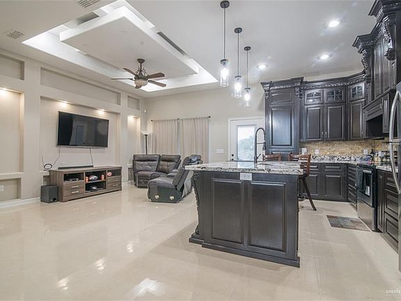 5th image of 6207 N 46th Ln