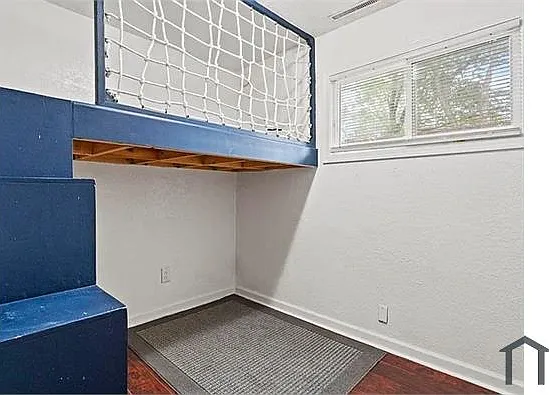 3226 Rodgers Ave — Photo 8