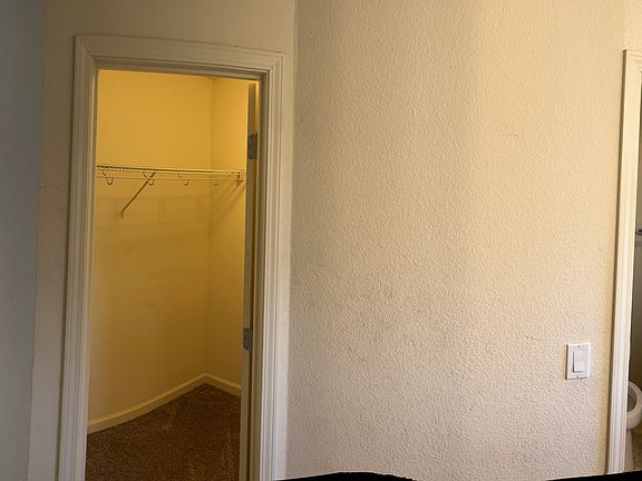 3rd image of 2689 Martin Luther King Jr Ave