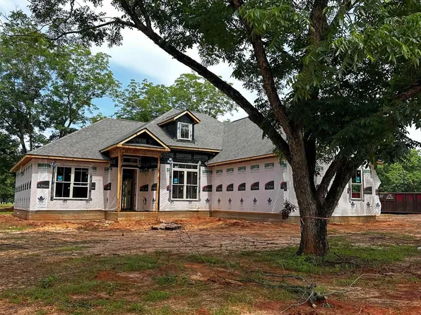 7 Pleasant Oaks Dr, Perry, GA 31069