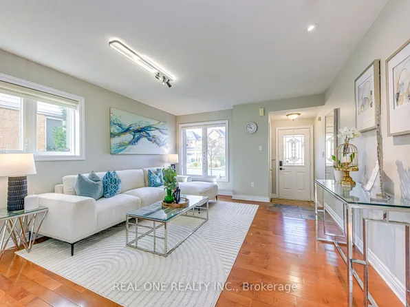 2470 Bankside Dr, Mississauga, ON L5M 6E6