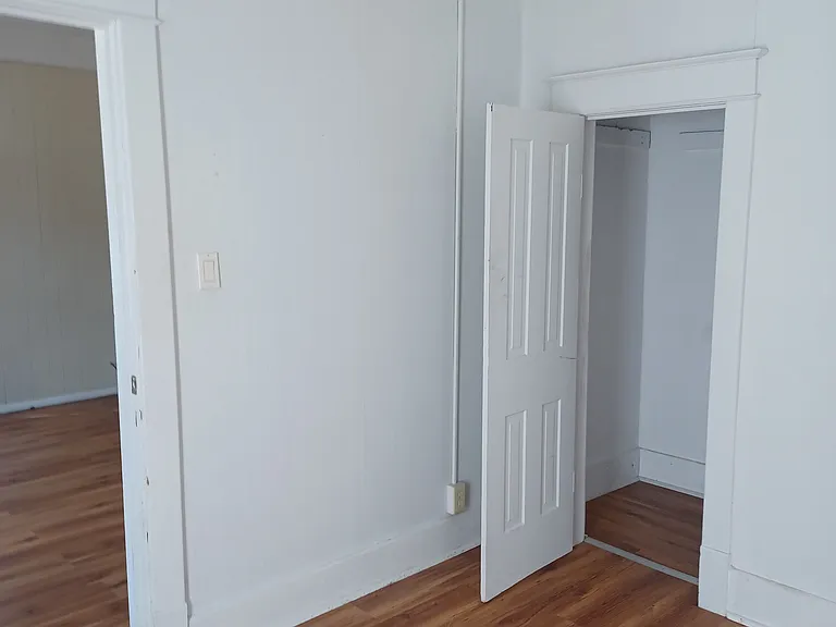 313 Alamosa Ave — Photo 4