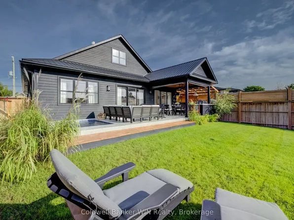 420 Wellington St E, Wellington North, ON N0G 2L4