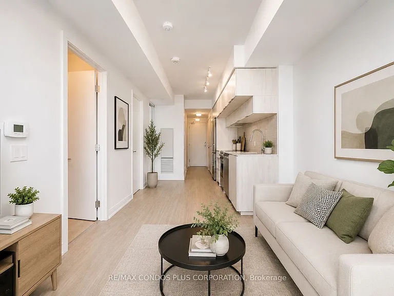 181 Dundas St E #2215 — Photo 3