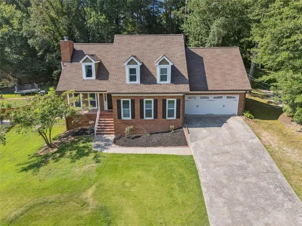 2021 Sturbridge Ln, Buford, GA 30519