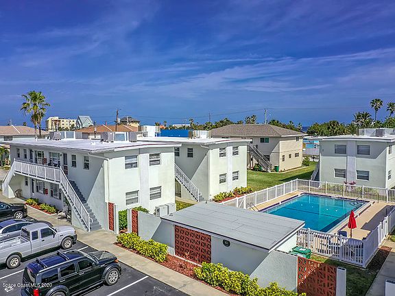 2nd image of 651 Palm Dr APT B2