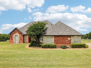 1329 S Southersby Dr, Mustang, OK 73064