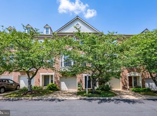 77 Arell Ct, Alexandria, VA 22304