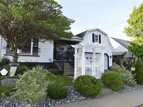 3rd image of 212 E Metzger Ave