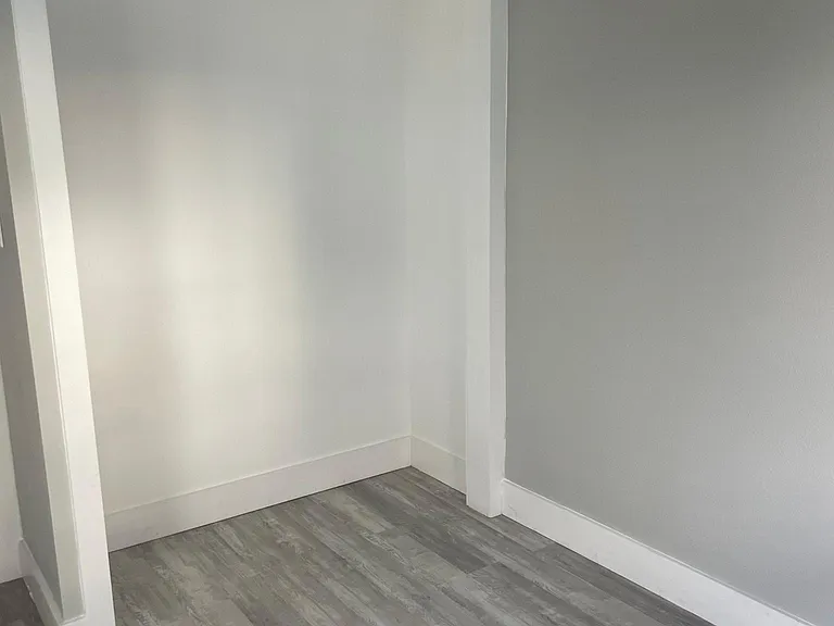 809 E Stratford Ave — Photo 3