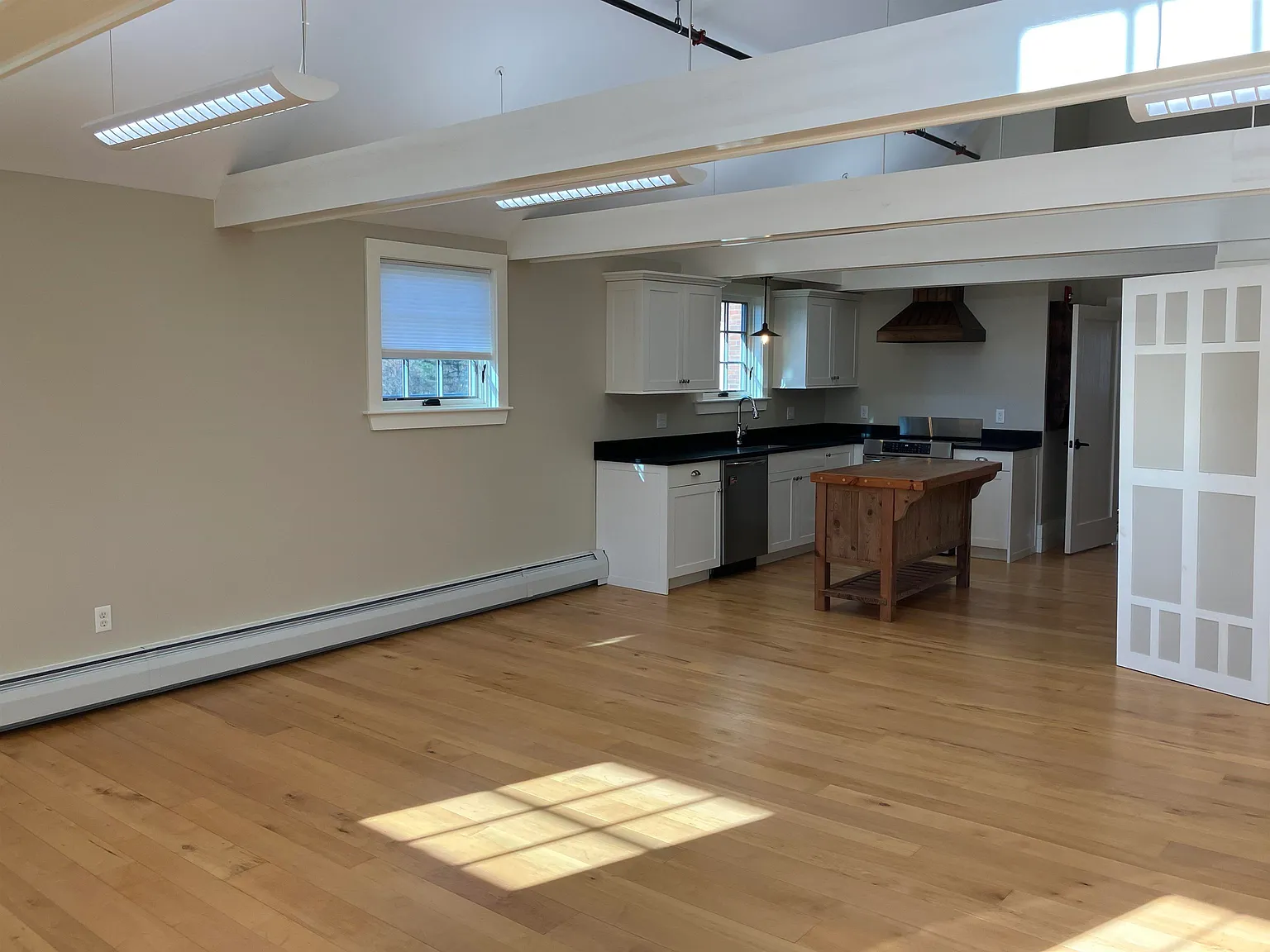 Studio, 712 sqft, $1,795 — Photo 4