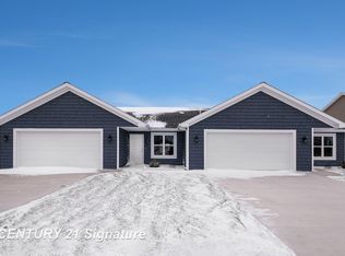 8483 N River Rock Dr #8487, Freeland, MI 48623