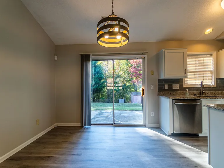 3923 Woodberry Lake Dr — Photo 10