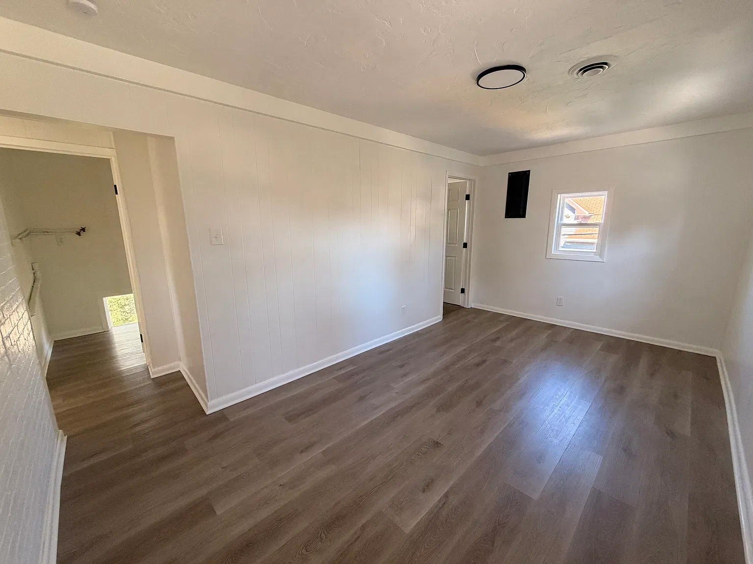 1 bed, $799 — Photo 2