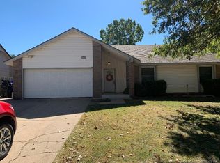 227 W Utica Pl, Broken Arrow, OK 74011