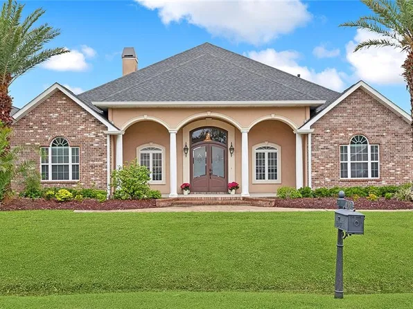 135 Riverwood Dr, Saint Rose, LA 70087