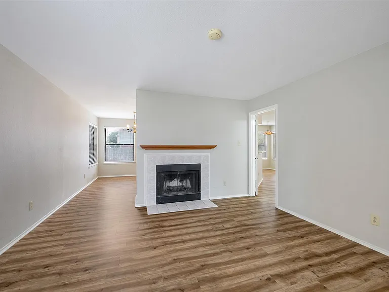 3404 Napolean Ct — Photo 6