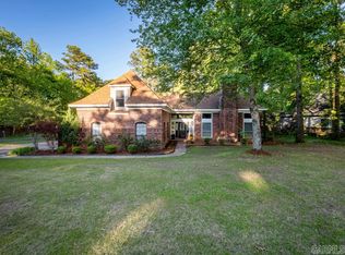 4 Arnold Palmer Dr, Maumelle, AR 72113