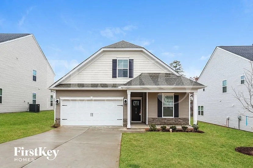 4 bed, 3.0 bath, 2025 sqft, $2,040 — Photo 1