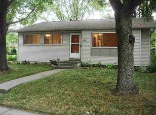 102 Shrader Rd, Iowa City, IA 52245