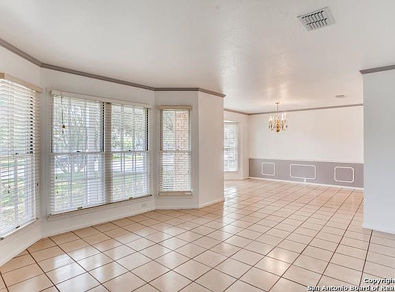 4th image of 1007 Mount Eden Dr