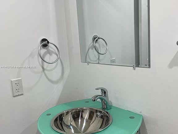 3rd image of 3700 NW 21st St APT 114