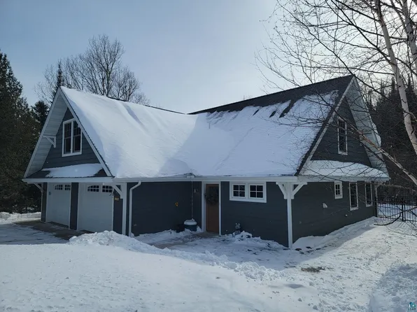 526 W 5th St, Grand Marais, MN 55604