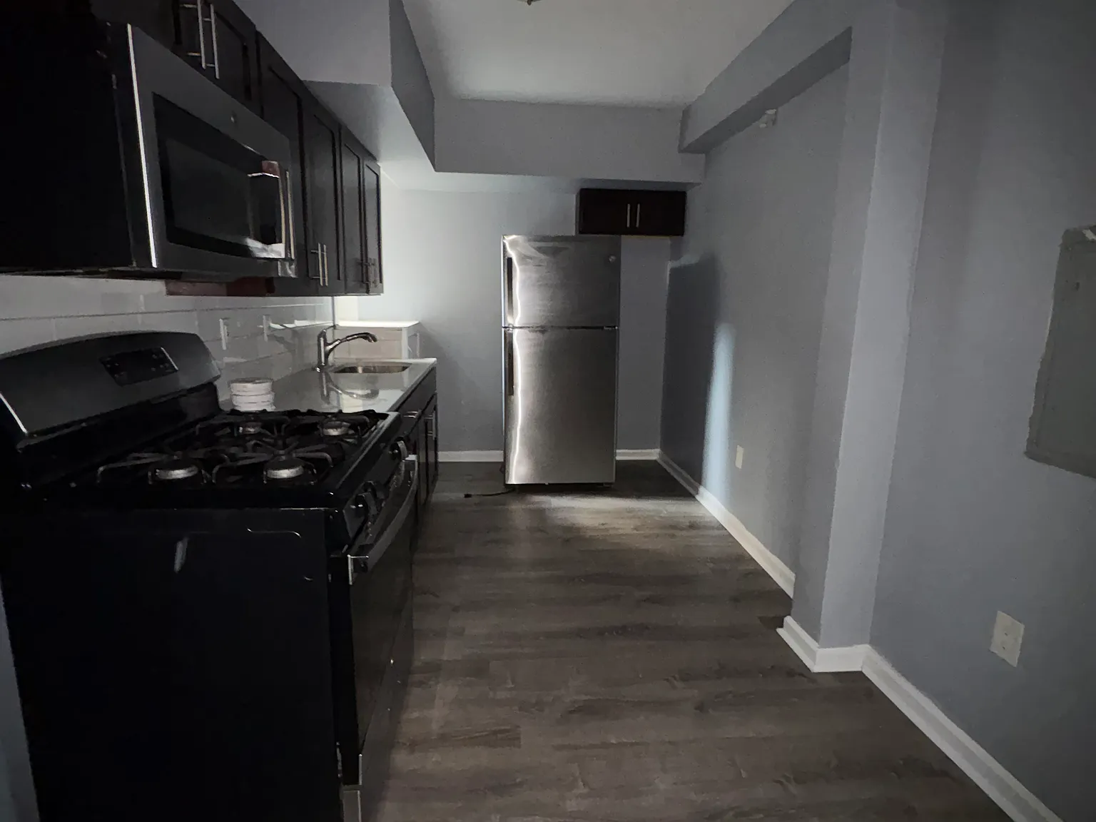 2 bed, $1,825 — Photo 2