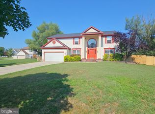 1201 Whispering Woods Dr, Williamstown, NJ 08094