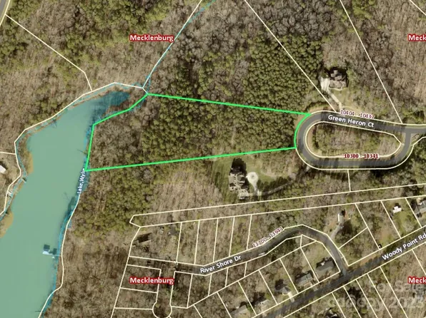 10405 Green Heron Ct, Charlotte, NC 28278