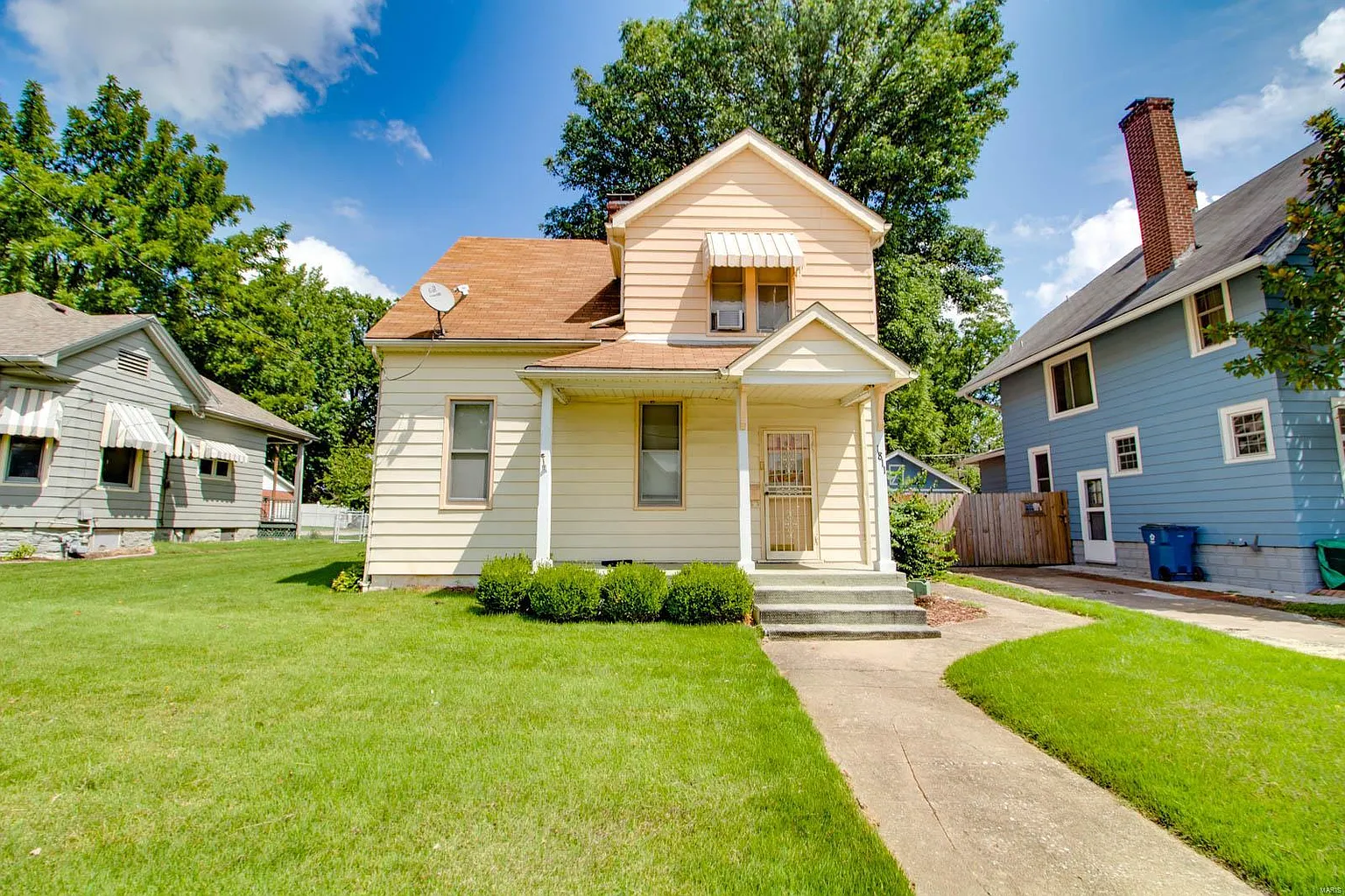 1811 State St photo 1