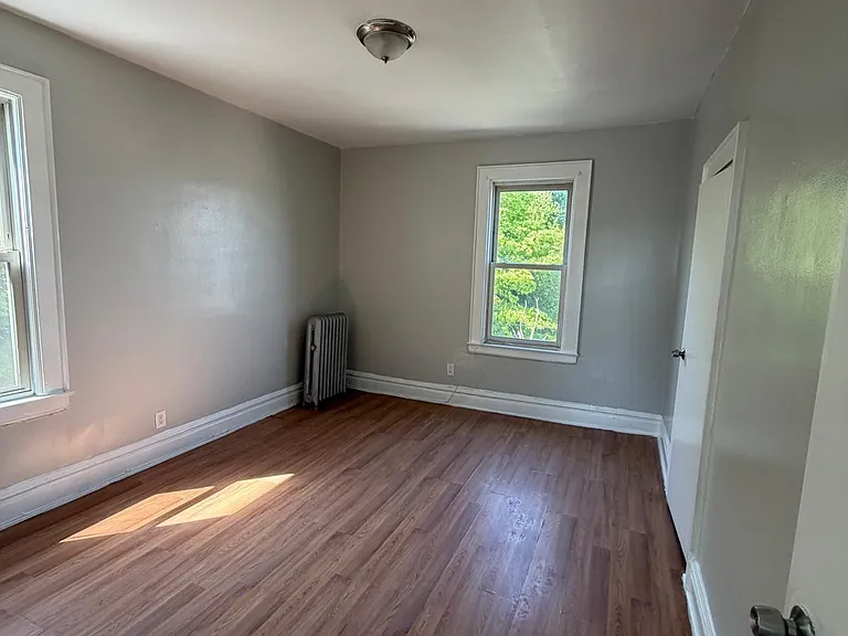 1311 Clinton Ave #311 — Photo 2