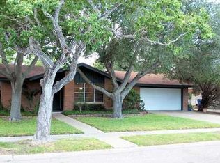 933 Bradshaw Dr, Corpus Christi, TX 78412