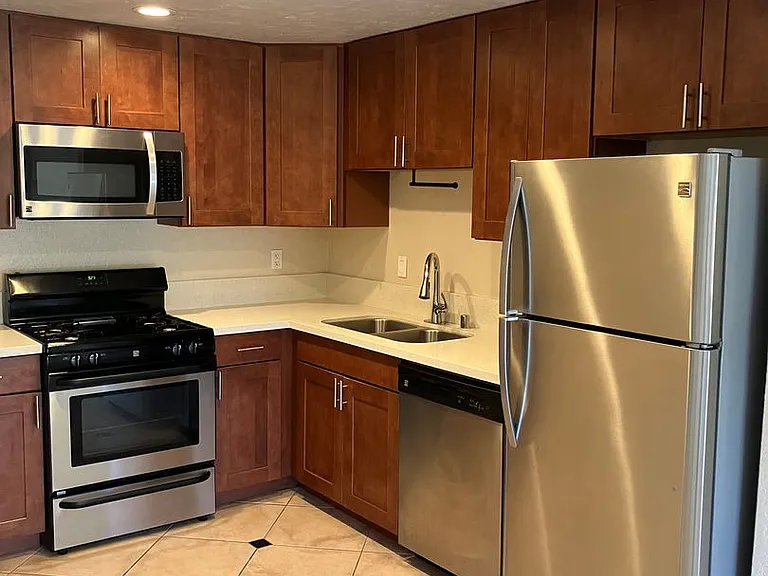 Village Pines Apartments — Photo 5