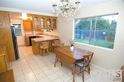 5th image of 380 S Longwood Ct