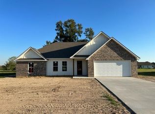 18286 Gallatin Dr, Loranger, LA 70446