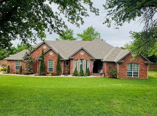 9517 Winding Hollow Rd, Oklahoma City, OK 73151