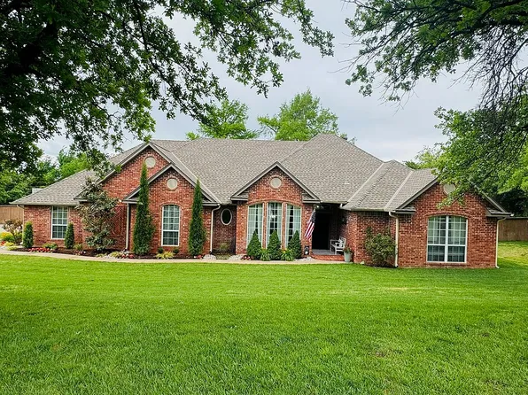 9517 Winding Hollow Rd, Oklahoma City, OK 73151