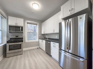 2552 W Wilson Ave #1A, Chicago, IL 60625