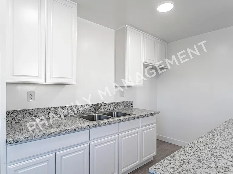 11230 Klingerman St #5 — Photo 8