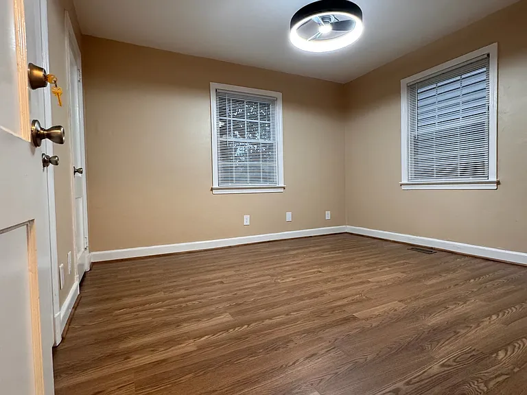 9220 Marlow Ave — Photo 4