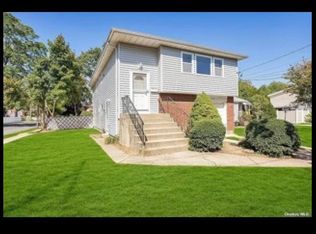 1799 Commonwealth Ave #TOP, Merrick, NY 11566