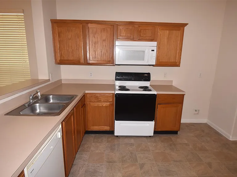 16807 Mammoth Springs Dr — Photo 9
