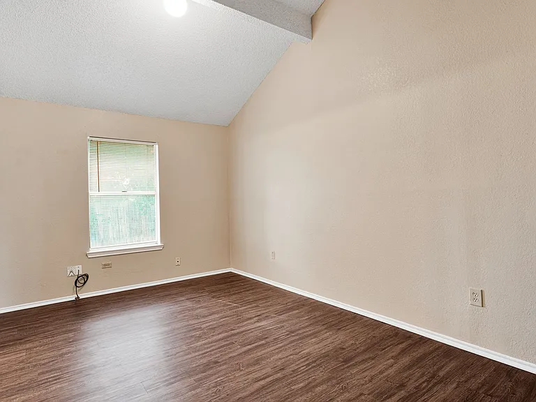 9514 Veronica St — Photo 10