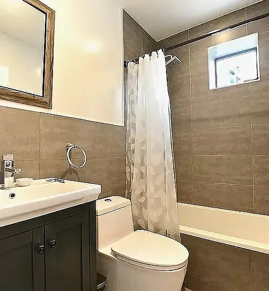 220 Vernon Ave #4B — Photo 11