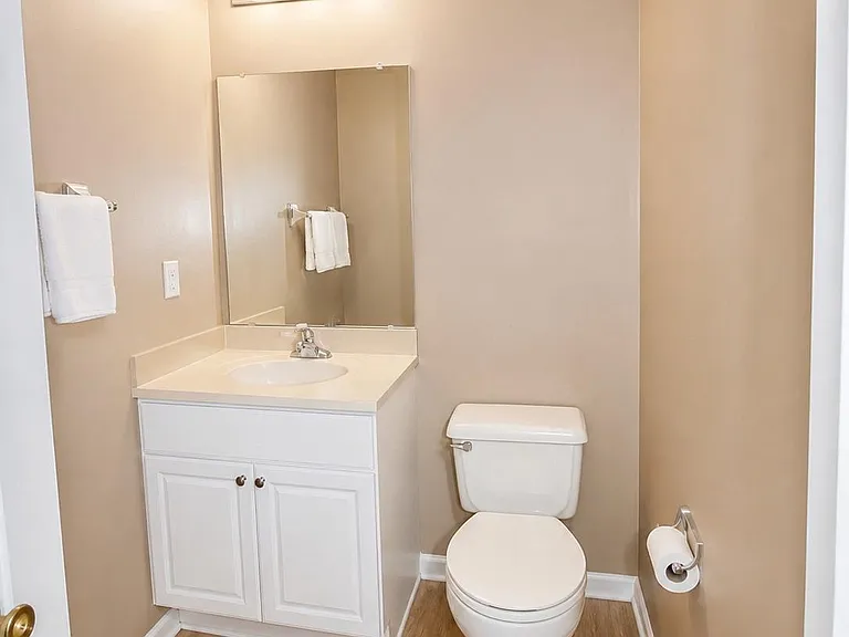 1407 Wharton Rd — Photo 10