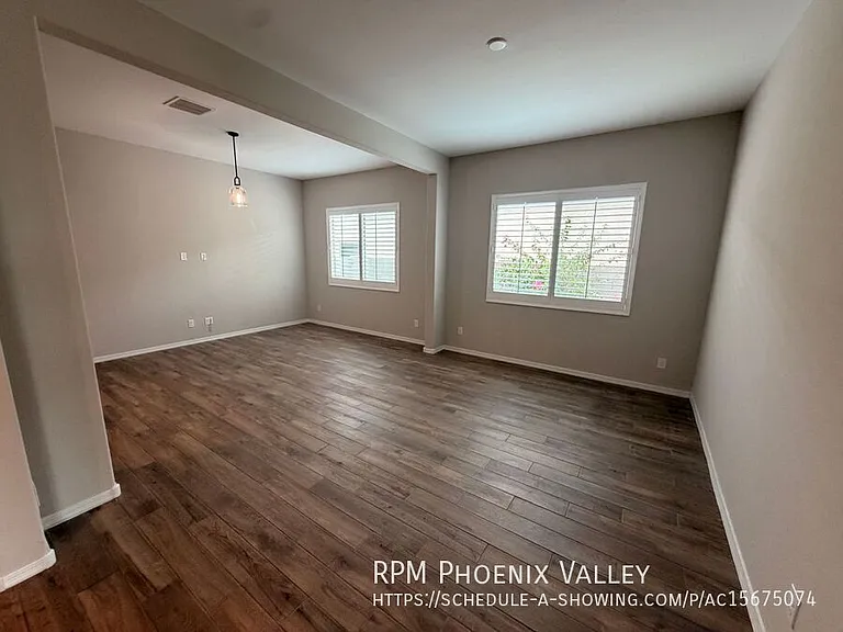 5151 N 181st Dr — Photo 12